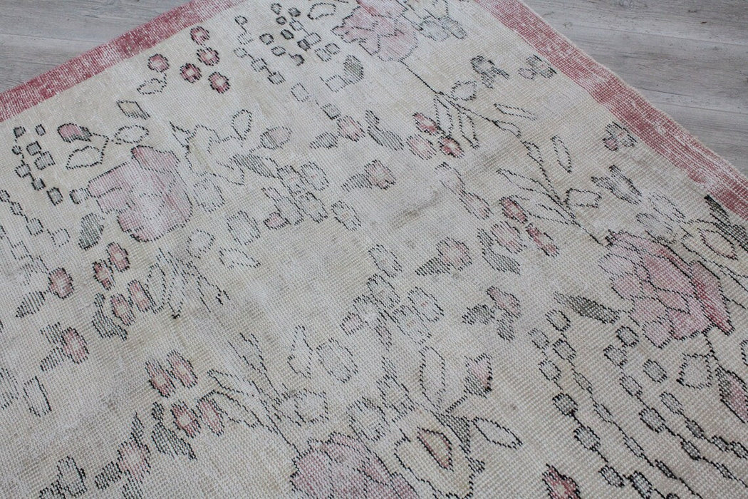 Tappeto floreale turco vintage 146 cm x 236 cm annodato a mano