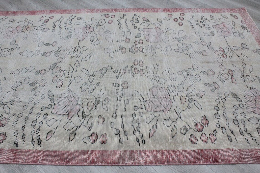 Tappeto floreale turco vintage 146 cm x 236 cm annodato a mano