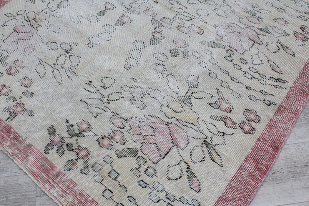 Tappeto floreale turco vintage 146 cm x 236 cm annodato a mano