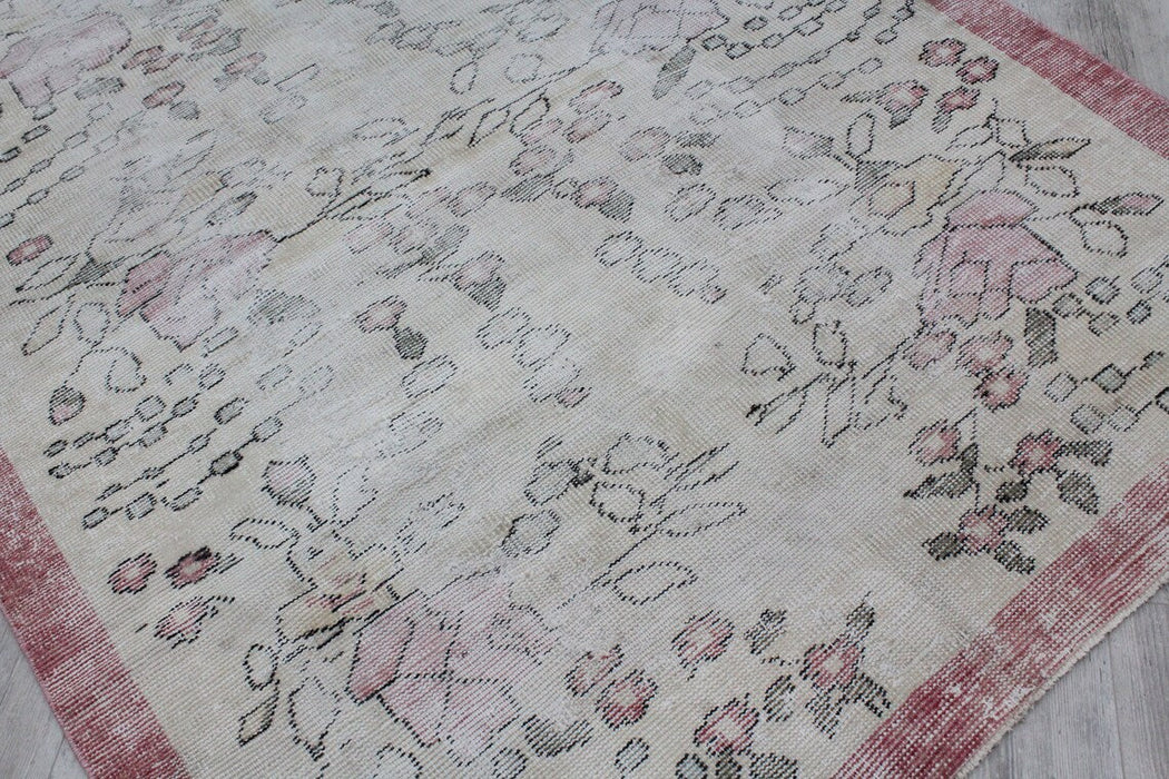 Tappeto floreale turco vintage 146 cm x 236 cm annodato a mano