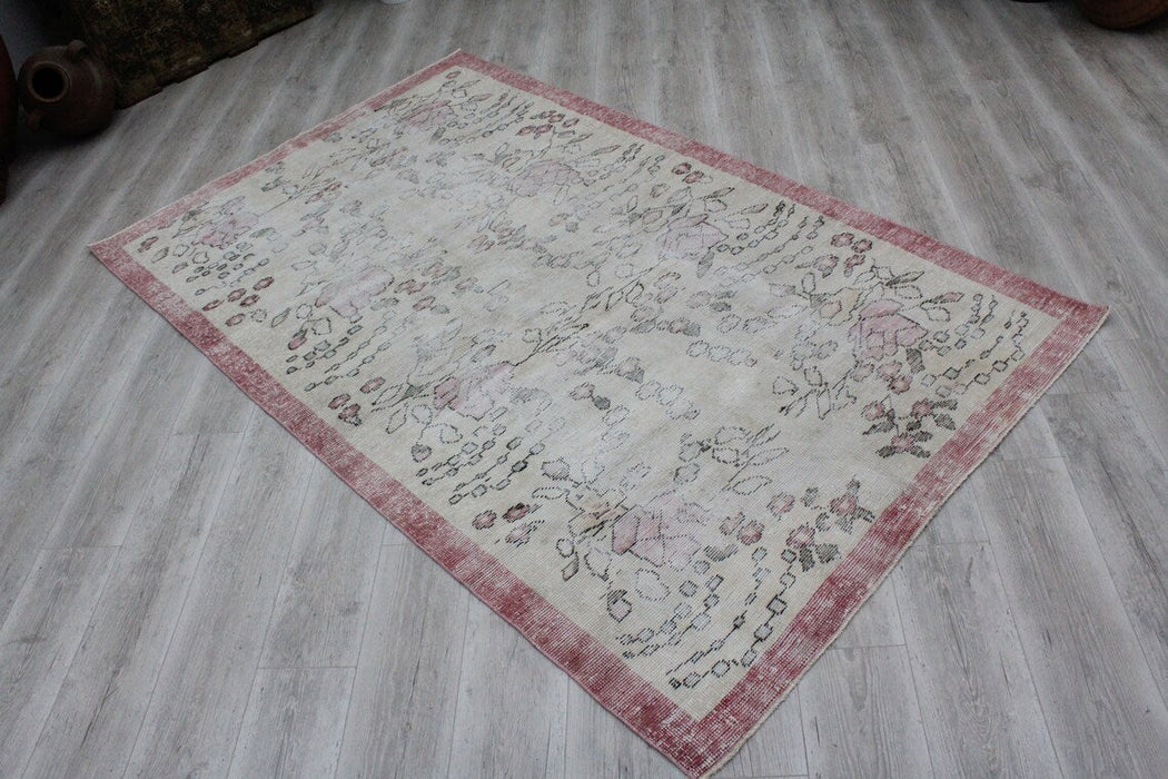 Tappeto floreale turco vintage 146 cm x 236 cm annodato a mano