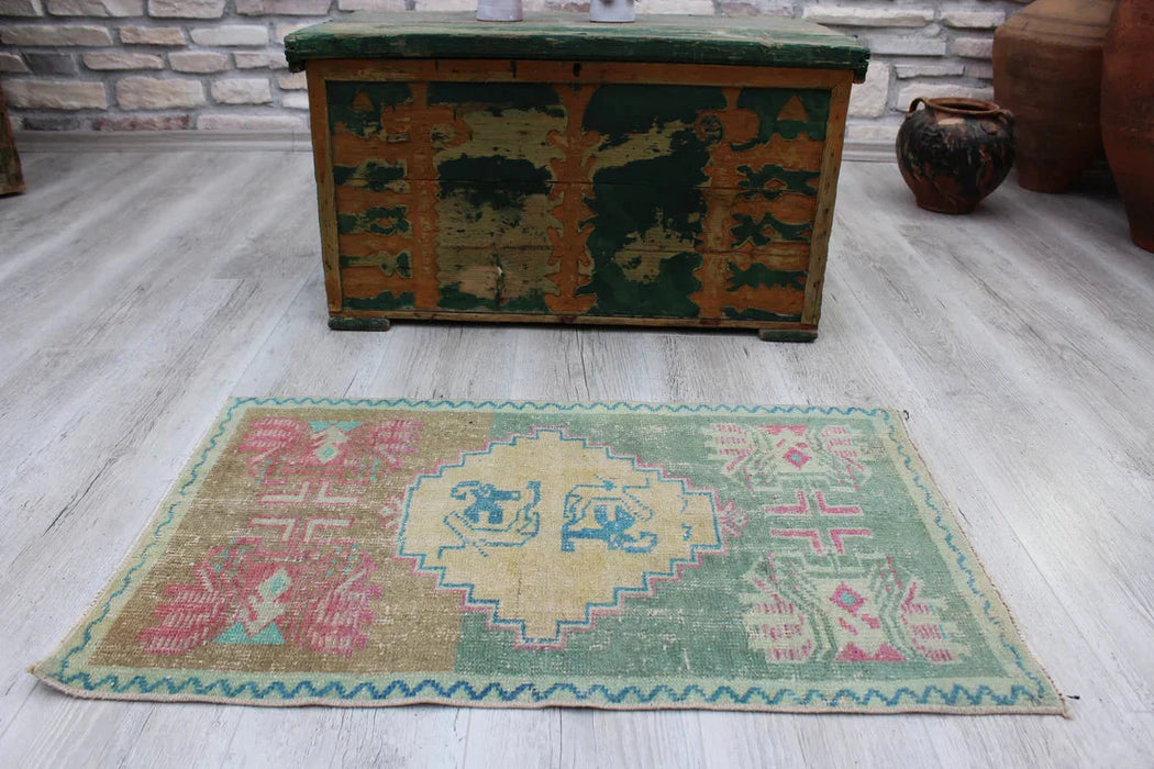 Vintage Turks handgeknoopt wollen vloerkleed 54 x 89 cm