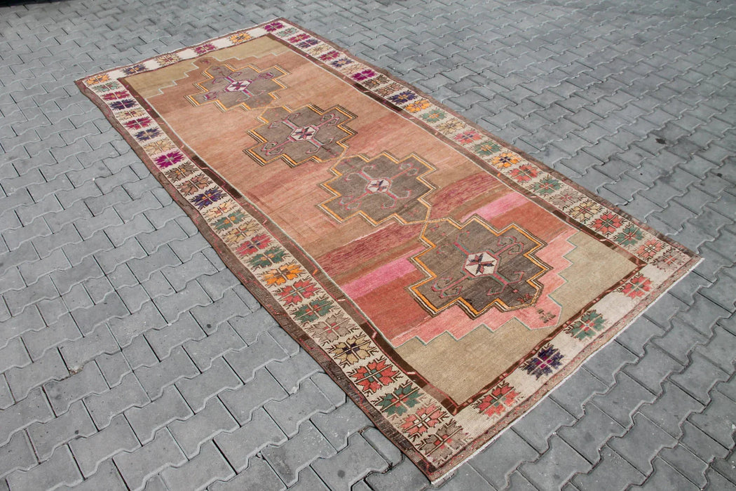 Vintage Turkse Kars handgeknoopt wollen vloerkleed 343 x 170 cm