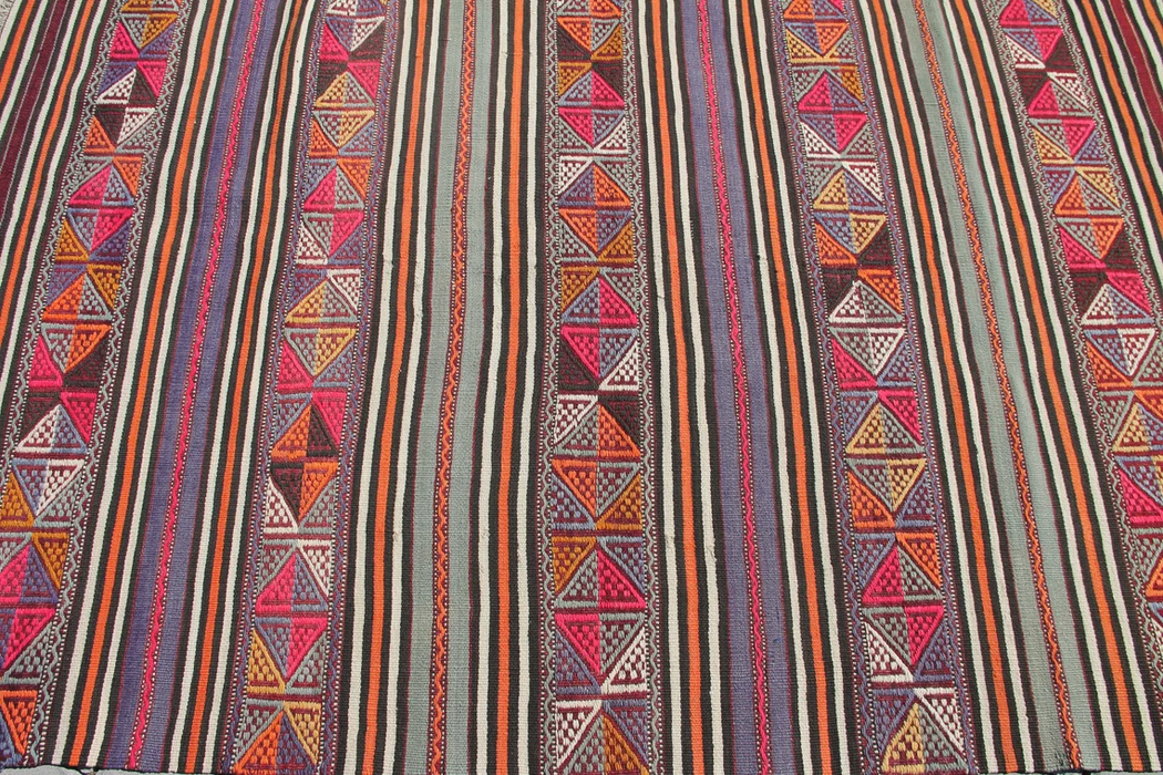 Vintage Turkish Kilim Area -matto 137cm x 200cm #630