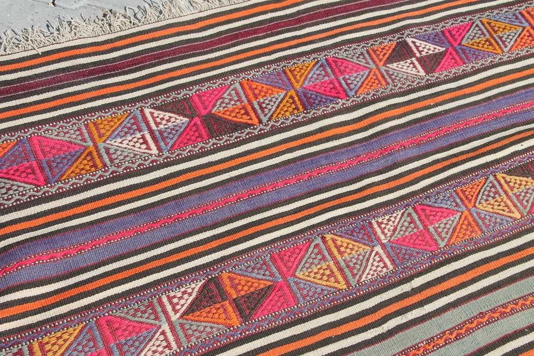 Vintage Turkish Kilim Area -matto 137cm x 200cm #630