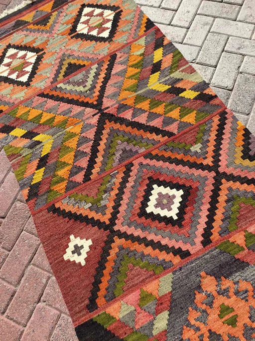 Vintage turkkilainen Kilim käytävän juoksumatto 365cm x 98cm