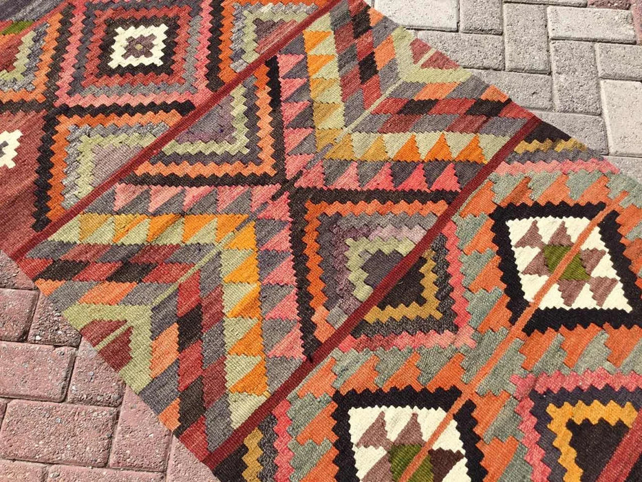 Vintage turkkilainen Kilim käytävän juoksumatto 365cm x 98cm