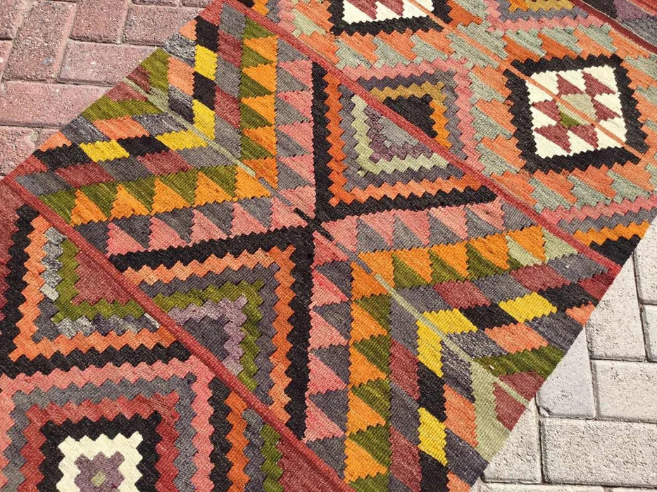 Vintage turkkilainen Kilim käytävän juoksumatto 365cm x 98cm