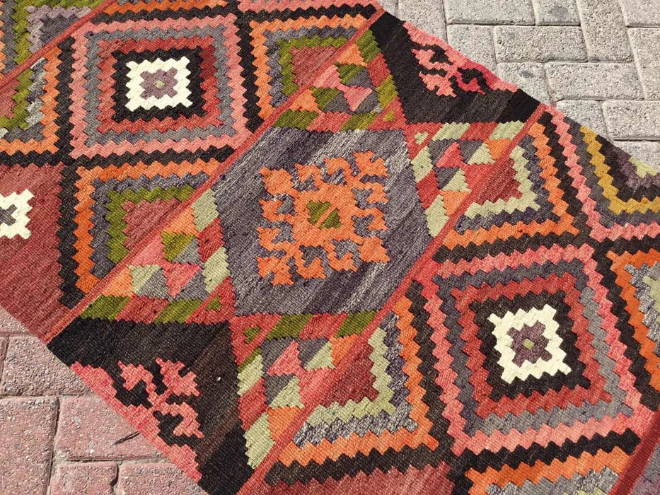 Vintage turkkilainen Kilim käytävän juoksumatto 365cm x 98cm