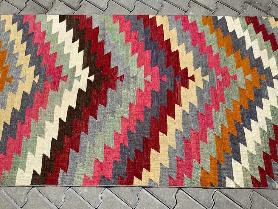 Vintage turkkilainen Kilim käytävän juoksumatto 378cm x 102cm