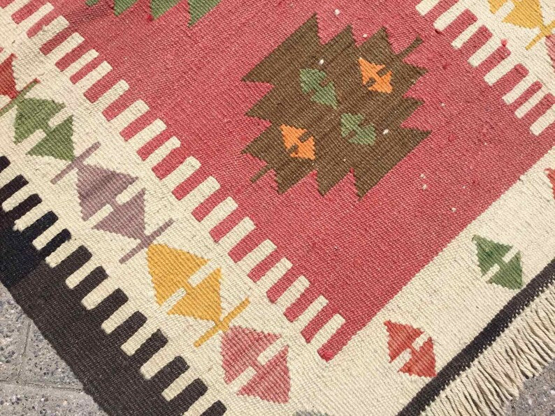 Vintage Turkish Kilim Rug 109cm x 79cm #221