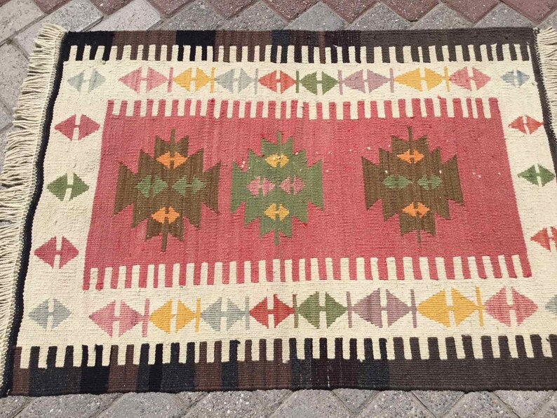 Vintage Turkish Kilim Rug 109cm x 79cm #221