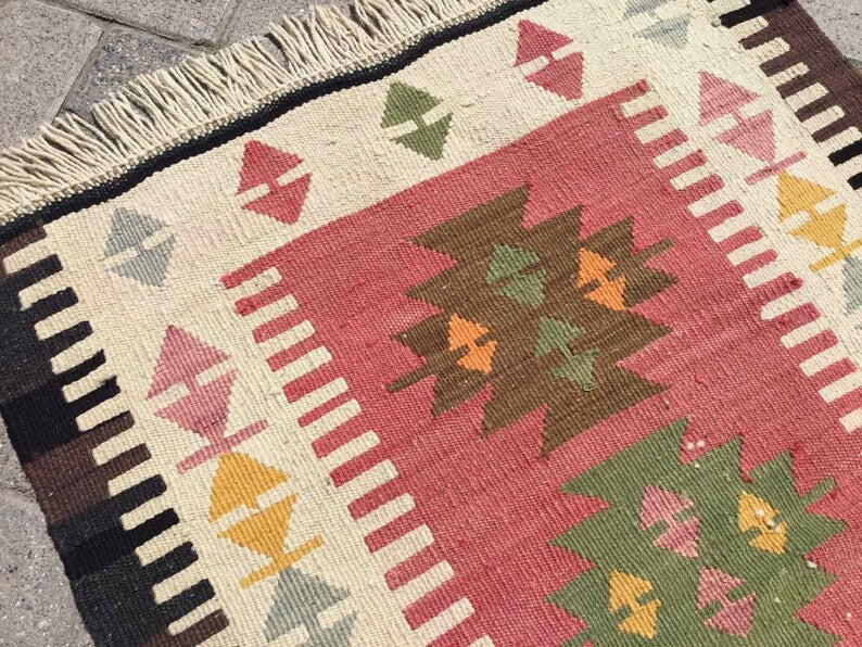 Vintage Turkish Kilim Rug 109cm x 79cm #221
