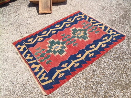 Tappeto Kilim turco vintage 109 cm x 87 cm in lana intrecciata a mano