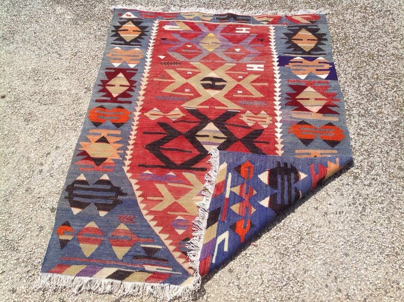 Tappeto Kilim turco vintage 122 cm x 97 cm in lana intrecciata a mano