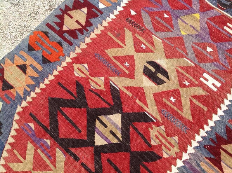 Tappeto Kilim turco vintage 122 cm x 97 cm in lana intrecciata a mano