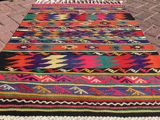 Vintage Turkish Kilim Rug 130cm x 96cm with Worldwide Shipping