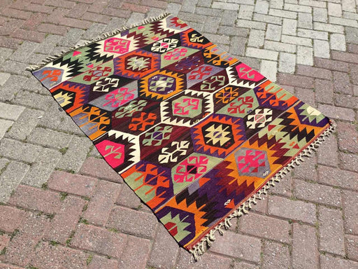 Vintage turkkilainen Kilim matto 131cm x 100cm käsinkudottua villaa