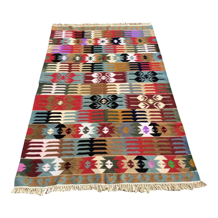 Vintage Turkish Kilim -matto 132cm x 221cm Käsintehty muotoilu