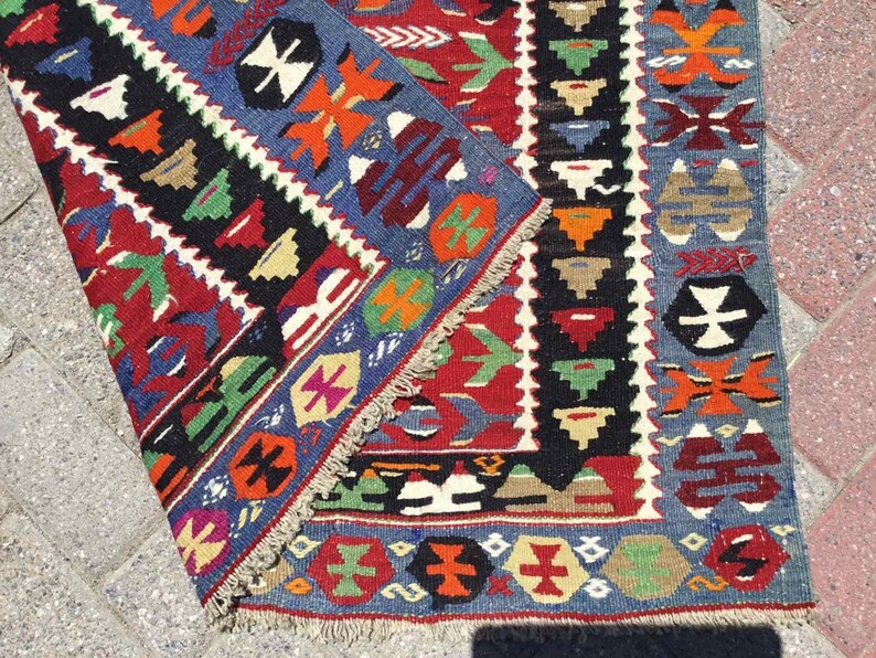 Vintage Turkish Kilim Rug 135cm x 97cm #218