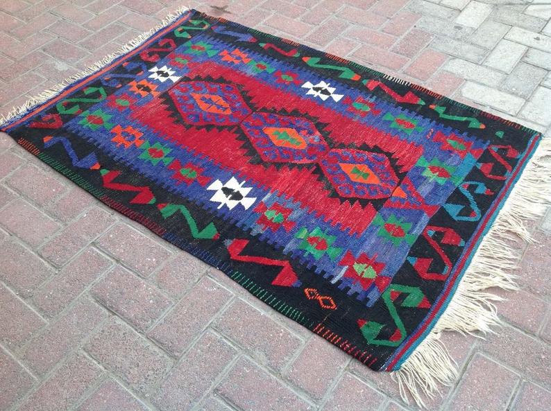 Vintage turkkilainen Kilim matto 141cm x 89cm käsinkudottua villaa