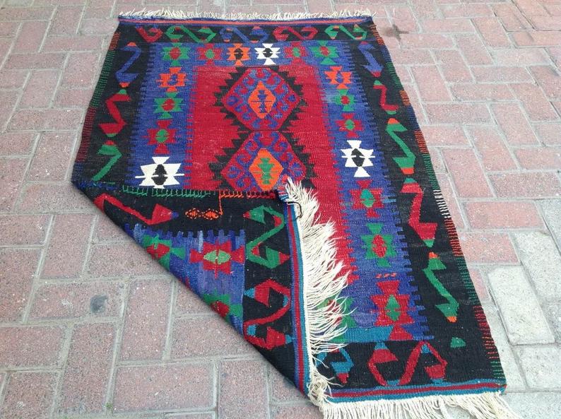 Vintage turkkilainen Kilim matto 141cm x 89cm käsinkudottua villaa