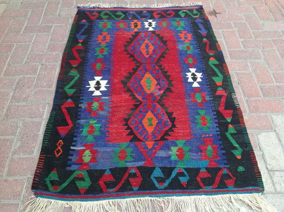 Vintage turkkilainen Kilim matto 141cm x 89cm käsinkudottua villaa