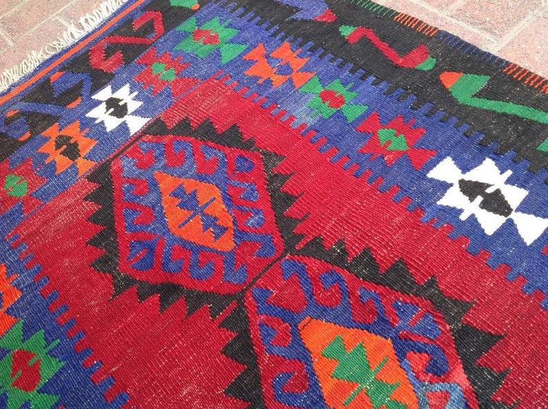 Vintage turkkilainen Kilim matto 141cm x 89cm käsinkudottua villaa