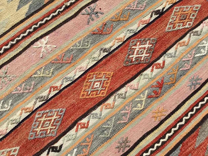 Vintage Turkish Kilim Rug 157cm x 121cm 70 Years Old