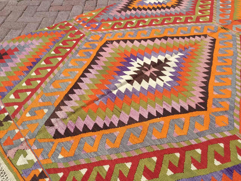 Vintage turkkilainen Kilim matto 168cm x 241cm käsinkudottu muotoilu