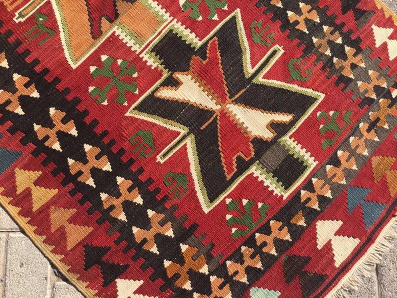 Vintage Turkish Kilim Rug 189cm x 108cm Classic Design