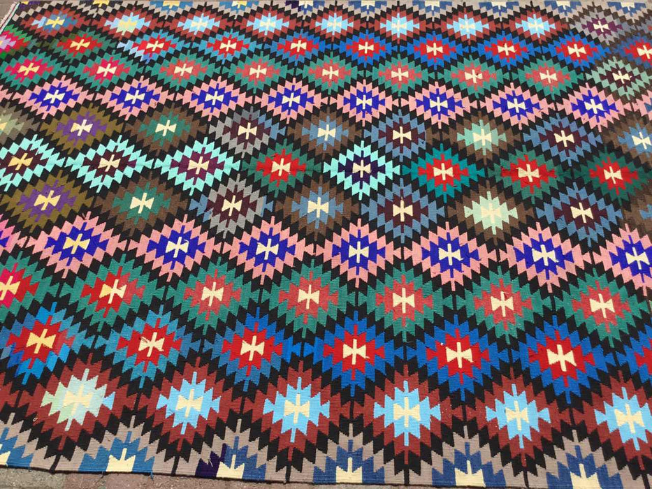 Vintage Turkish Kilim -matto 209cm x 292cm Käsinsolmittu