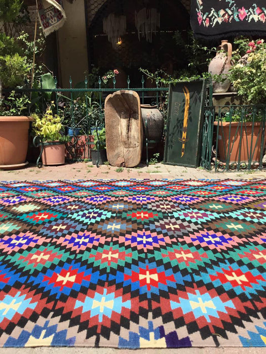 Vintage Turkish Kilim -matto 209cm x 292cm Käsinsolmittu