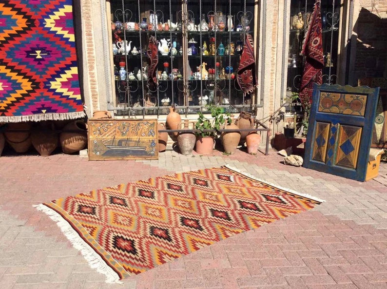 Vintage Turkish Kilim -matto 213cm x 154cm Käsintehty villa