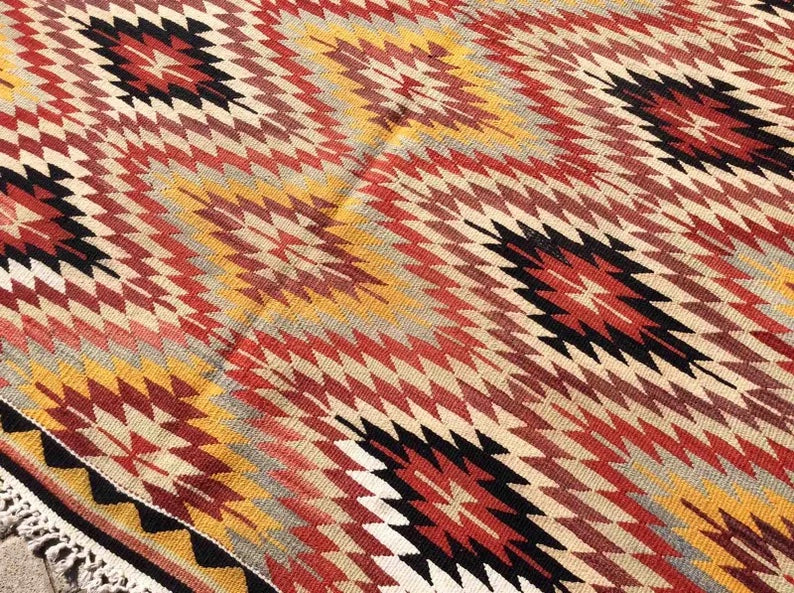 Vintage Turkish Kilim -matto 213cm x 154cm Käsintehty villa