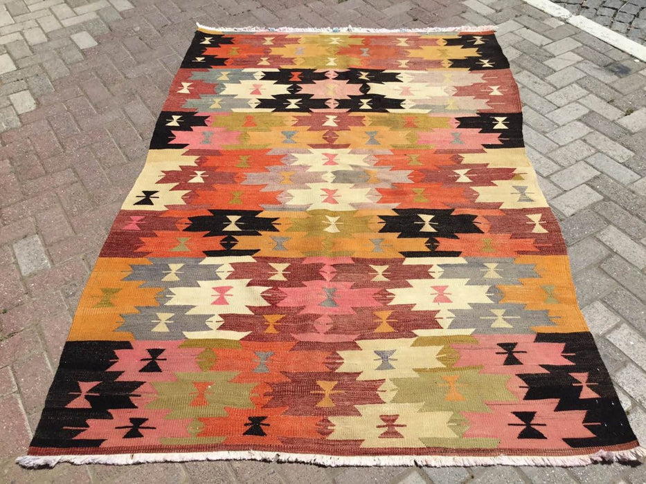 Vintage Turkish Kilim -matto 228cm x 160cm Käsintehty villa