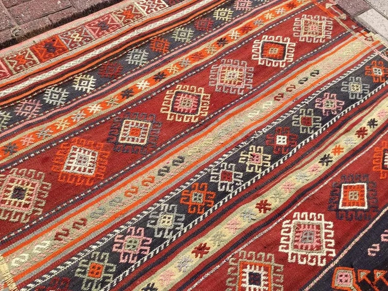 Vintage turkkilainen Kilim matto 238cm x 148cm käsinkudottua villaa