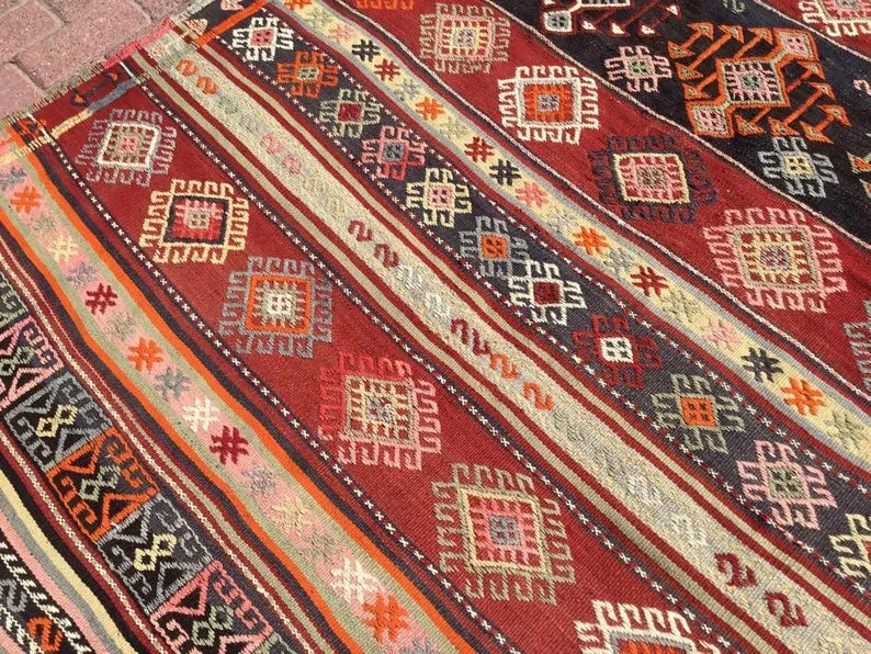 Vintage turkkilainen Kilim matto 238cm x 148cm käsinkudottua villaa