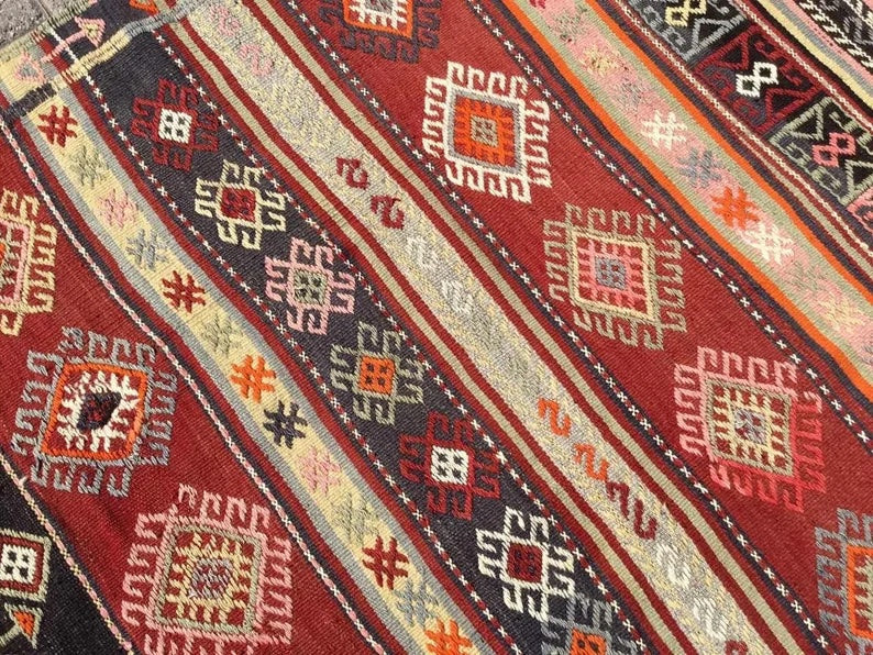 Vintage turkkilainen Kilim matto 238cm x 148cm käsinkudottua villaa