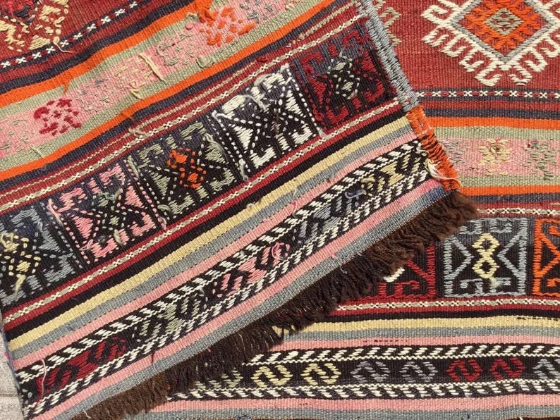 Vintage turkkilainen Kilim matto 238cm x 148cm käsinkudottua villaa