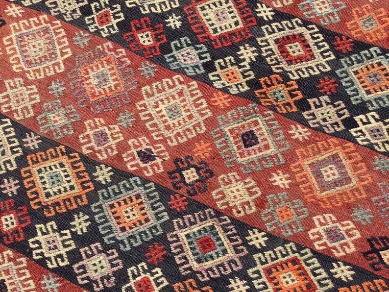 Vintage Turkish Kilim -matto 242cm x 154cm Toimitus maailmanlaajuisesti