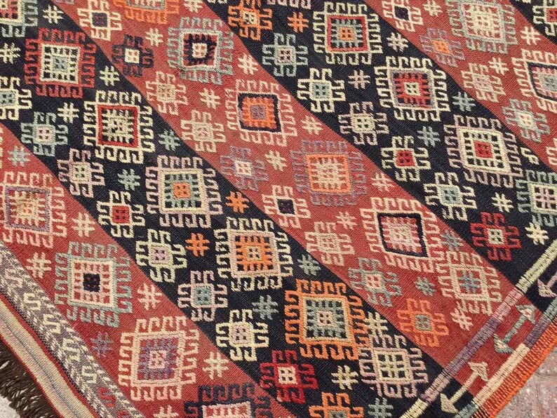 Vintage Turkish Kilim -matto 242cm x 154cm Toimitus maailmanlaajuisesti