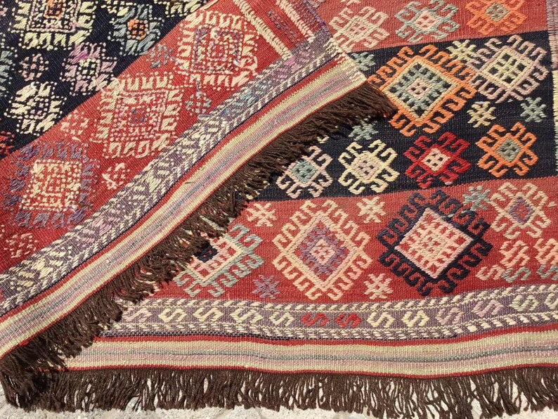 Vintage Turkish Kilim -matto 242cm x 154cm Toimitus maailmanlaajuisesti