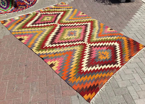 Vintage tyrkisk kilim teppe 243cm x 173 cm håndlaget ull