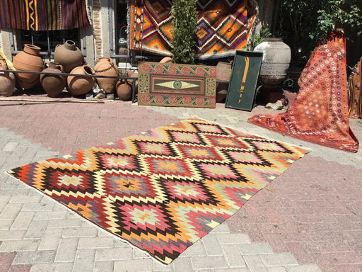 Vintage tyrkisk kilim teppe 251cm x 161cm håndlaget design