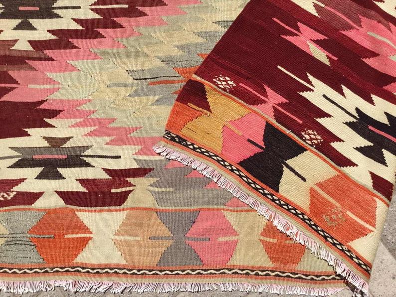 Vintage Turkish Kilim -matto 255cm x 198cm käsin kehrätty villa