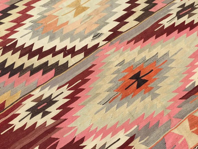 Vintage Turkish Kilim -matto 255cm x 198cm käsin kehrätty villa