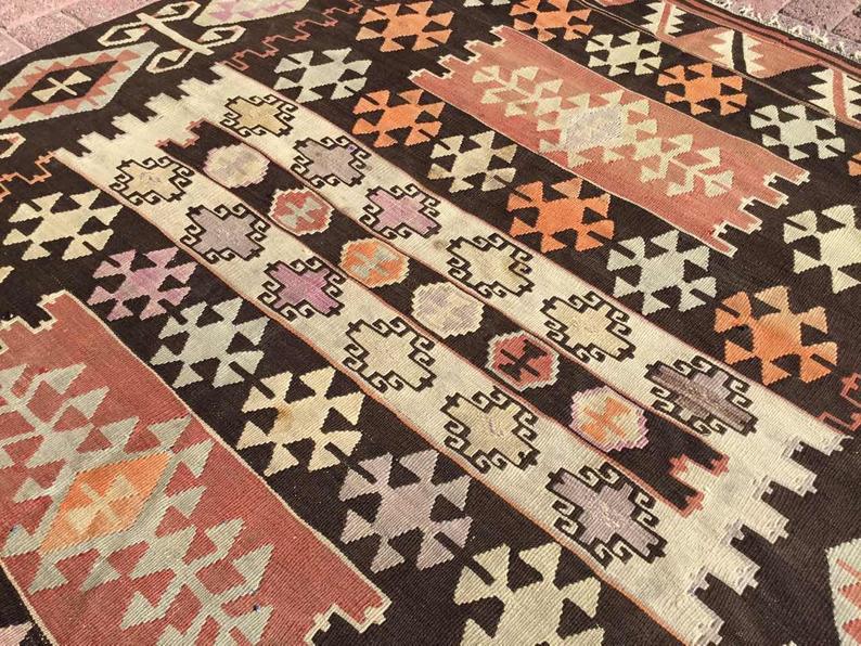 Tappeto Kilim turco vintage 262 cm x 156 cm in lana filata a mano