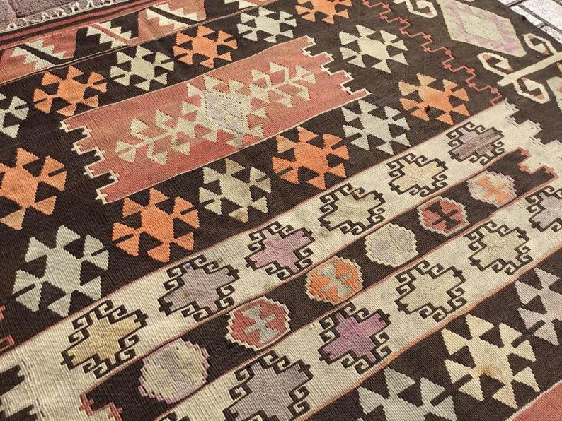 Tappeto Kilim turco vintage 262 cm x 156 cm in lana filata a mano