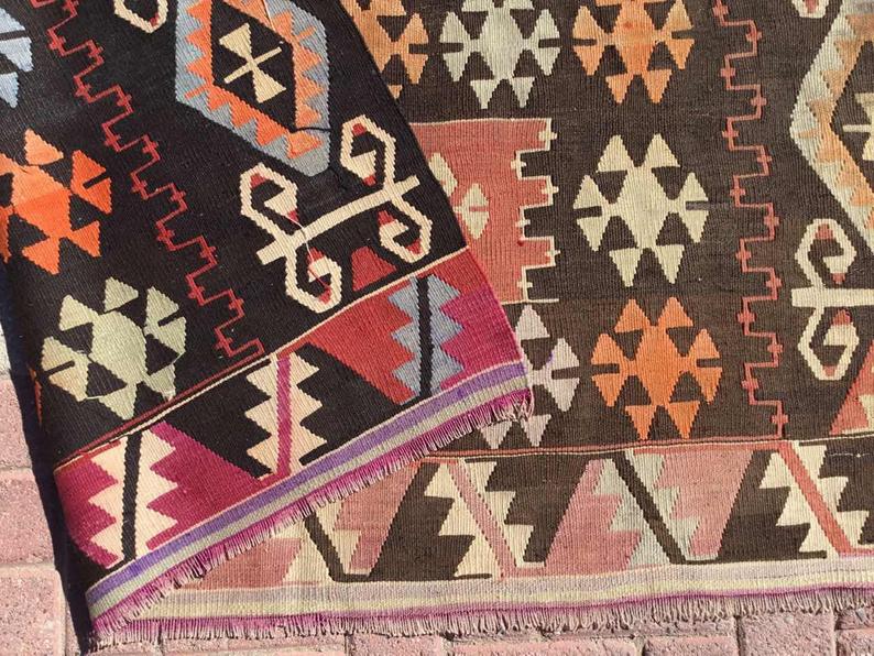 Tappeto Kilim turco vintage 262 cm x 156 cm in lana filata a mano